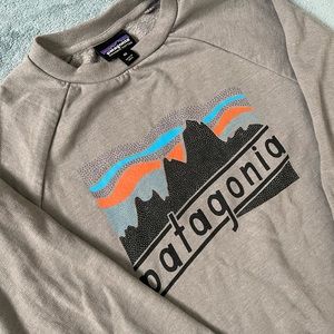 Patagonia sweatshirt kid